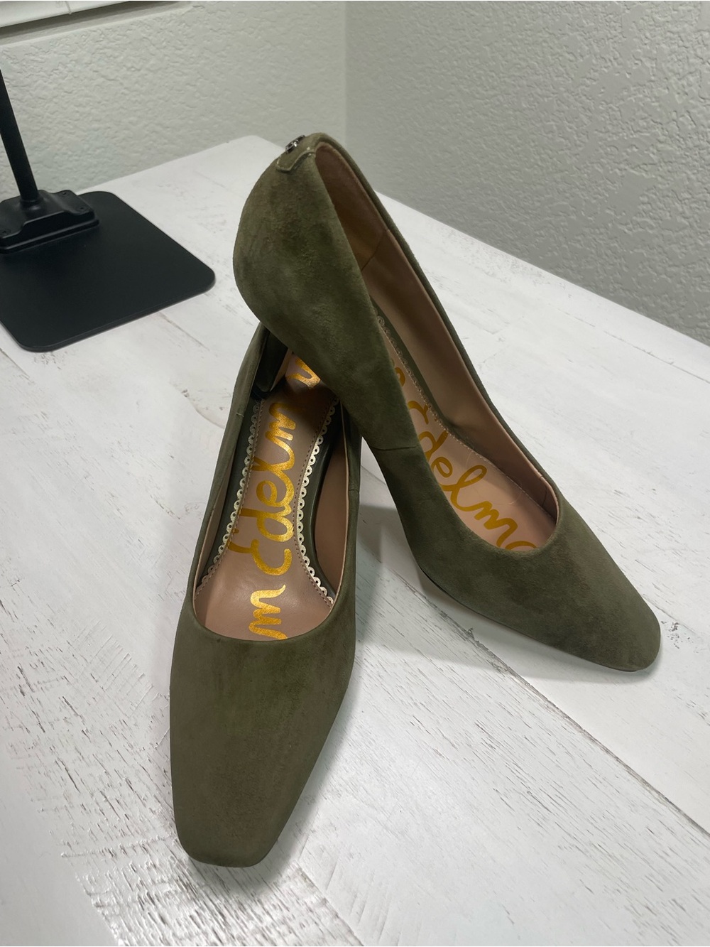 Sam Edelman Olive Suede Pointed Toe Pumps